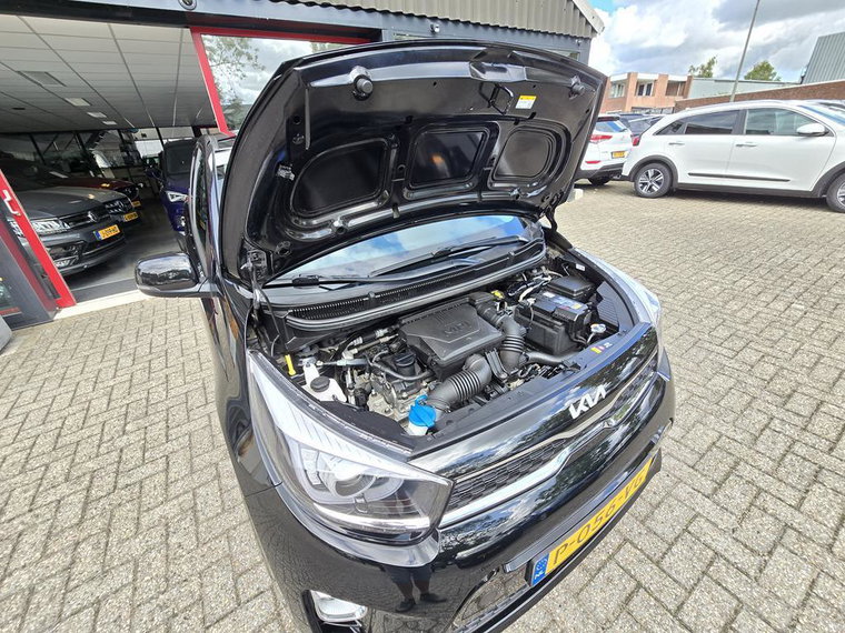 Vehicle Image 31