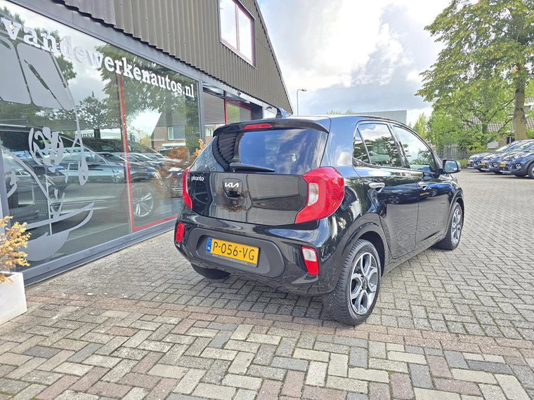 Vehicle Image 35