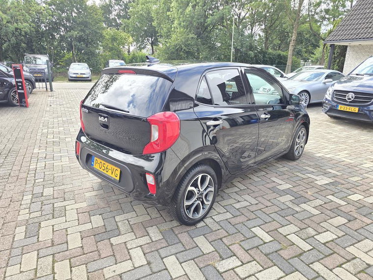 Vehicle Image 37