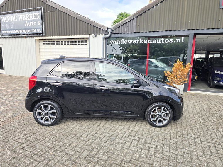 Vehicle Image 38