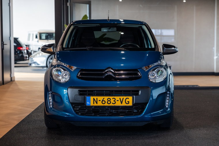 Vehicle Image 8