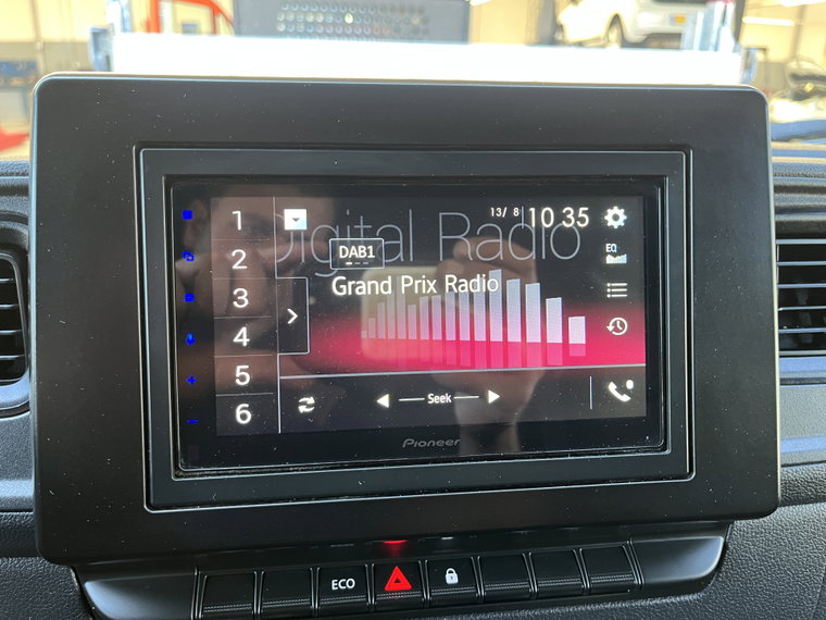 Vehicle Image 31