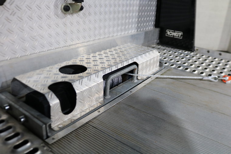 Vehicle Image 12