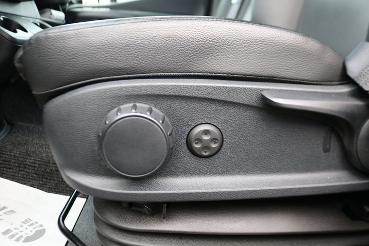 Vehicle Image 33