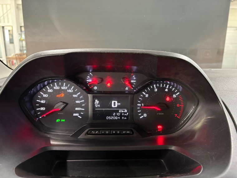 Vehicle Image 13