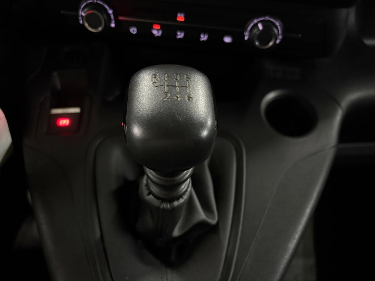 Vehicle Image 24