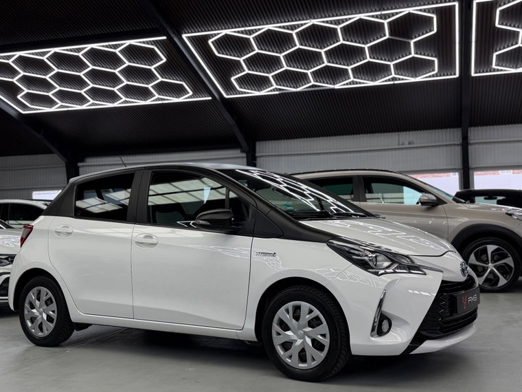 Vehicle Image 11