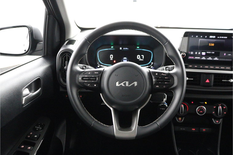 Vehicle Image 32