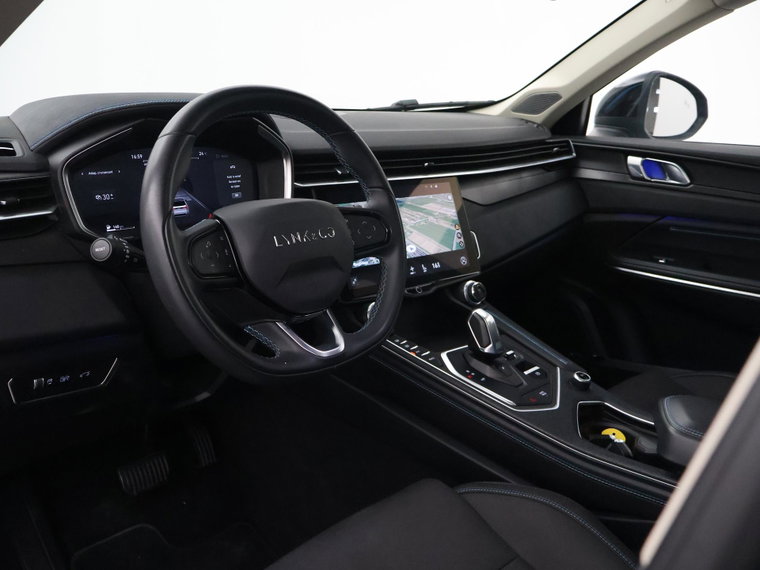 Vehicle Image 21