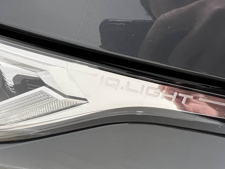 Vehicle Image 38