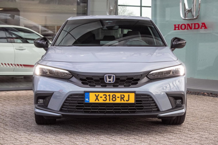Vehicle Image 11