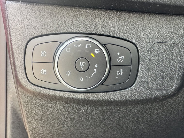 Vehicle Image 24