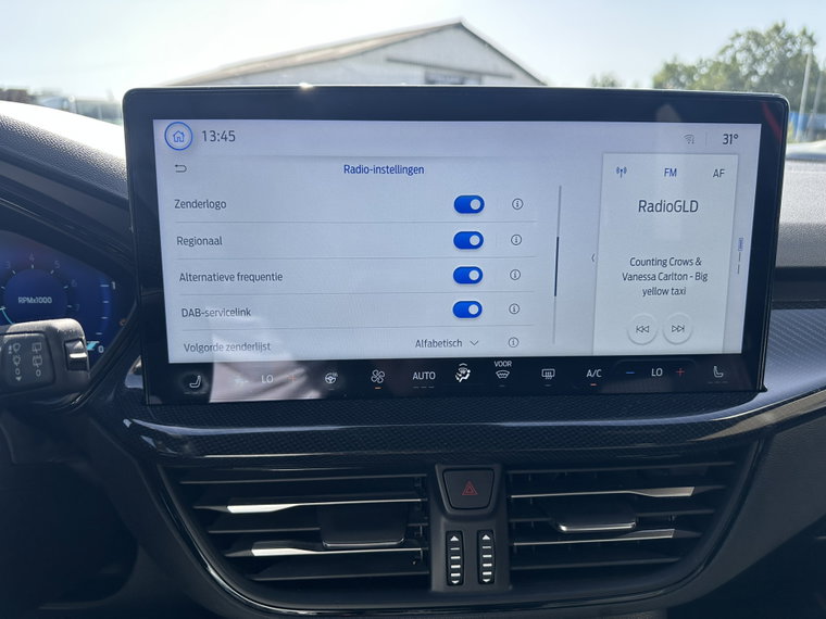 Vehicle Image 35