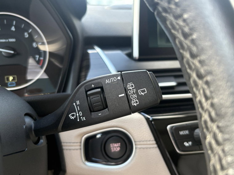 Vehicle Image 26