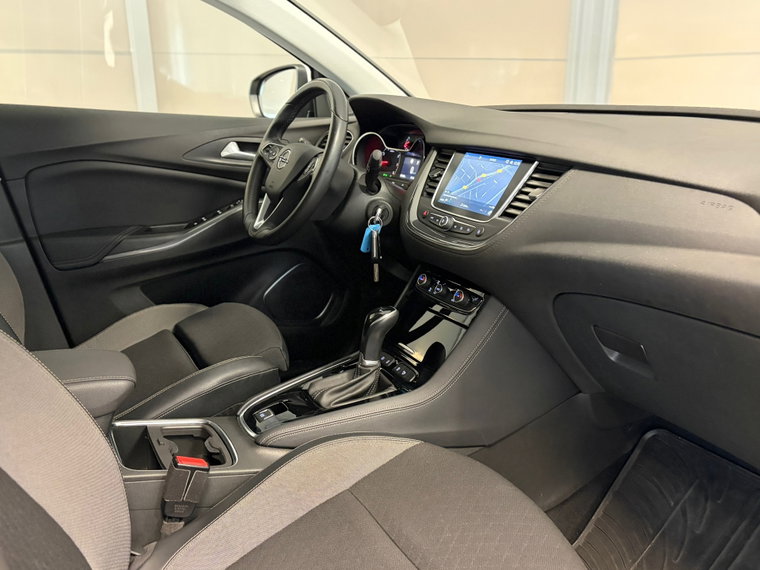 Vehicle Image 30