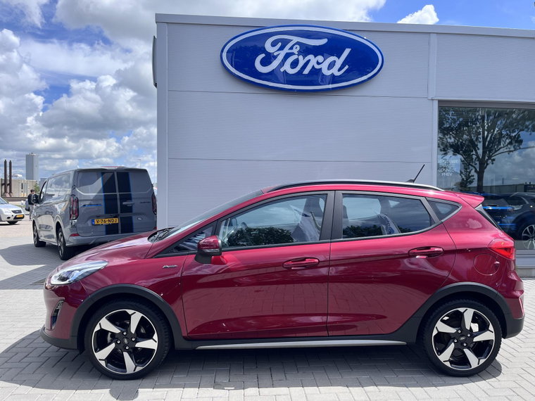 Vehicle Image 4