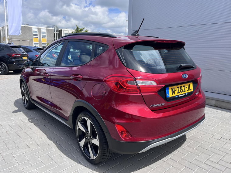 Vehicle Image 6