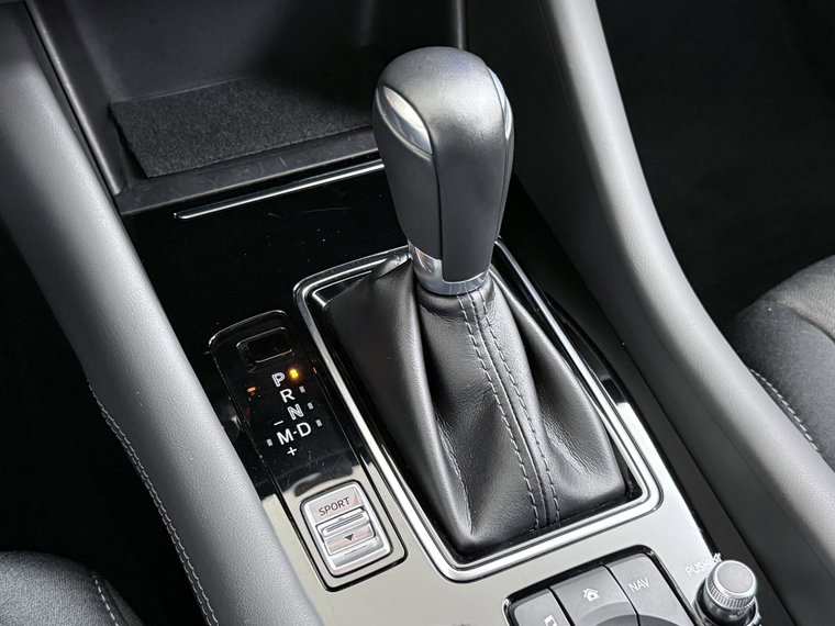 Vehicle Image 32