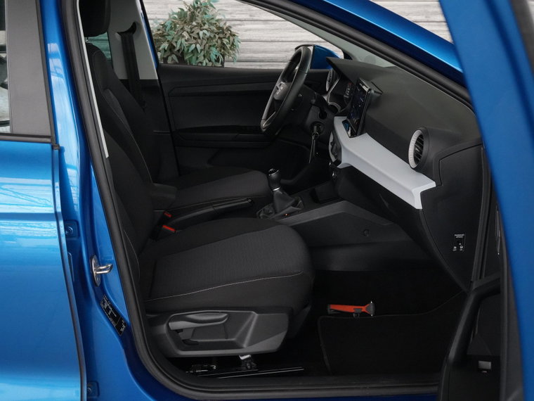 Vehicle Image 34
