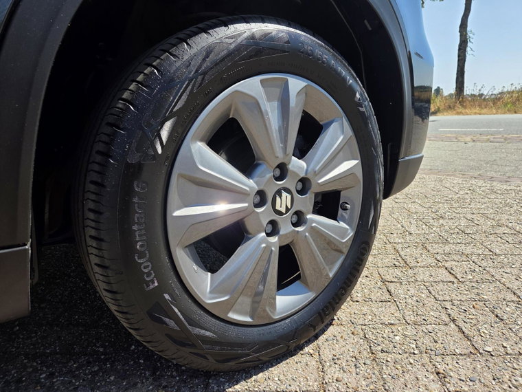Vehicle Image 15