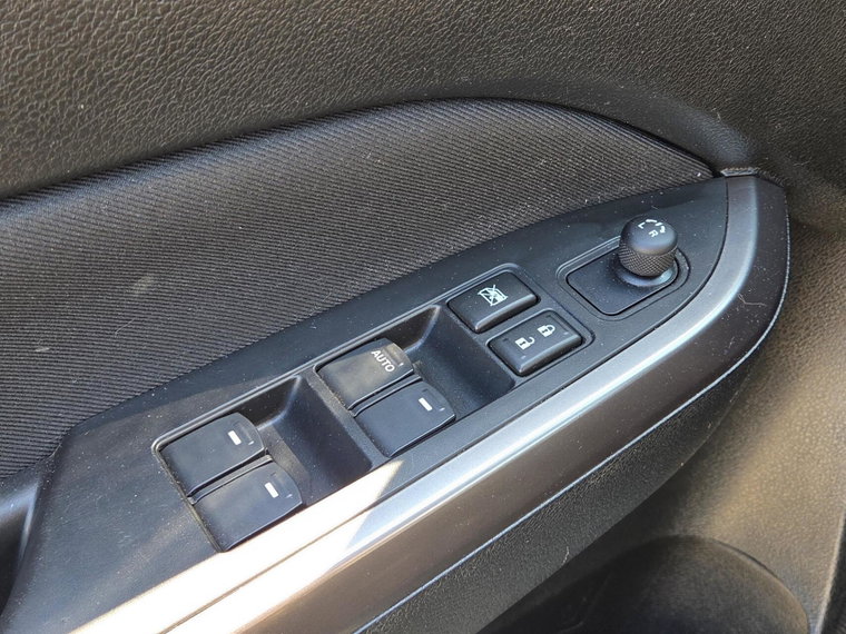 Vehicle Image 26