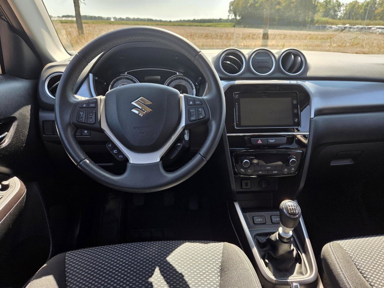 Vehicle Image 6