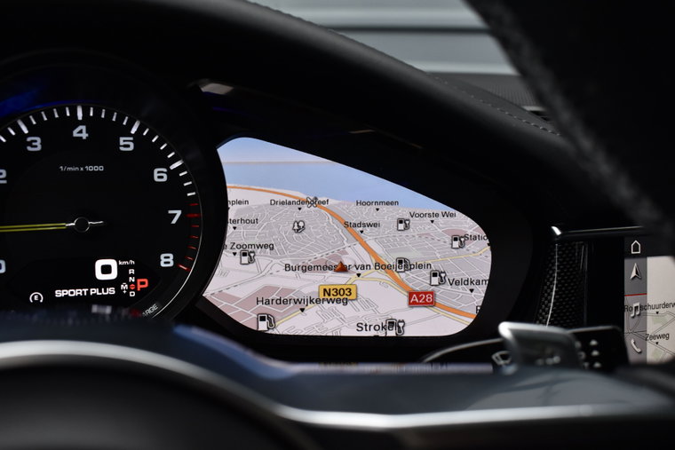 Vehicle Image 25
