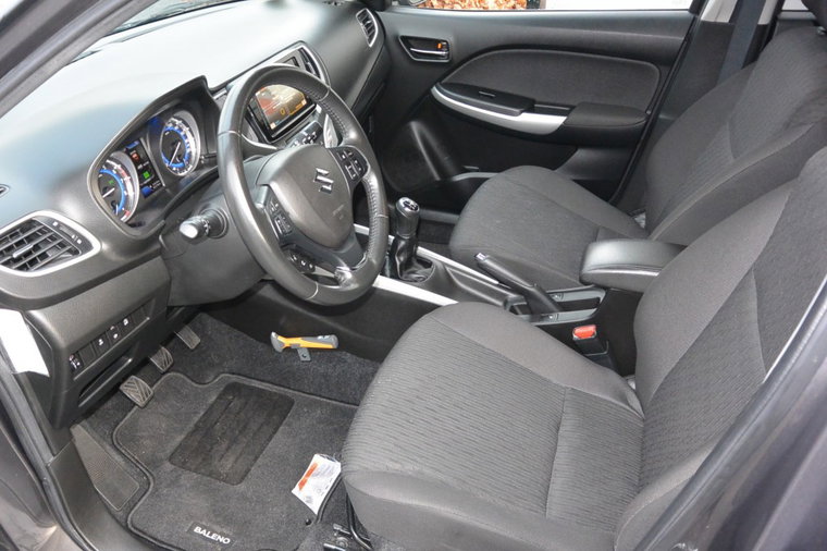 Vehicle Image 19
