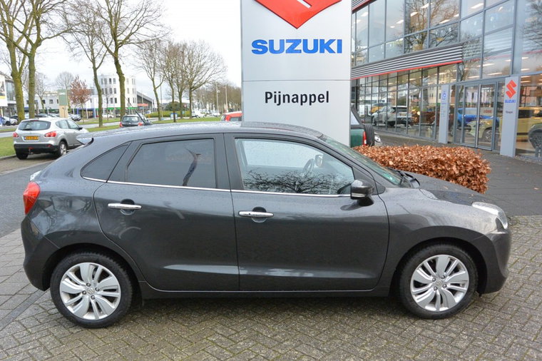 Vehicle Image 8