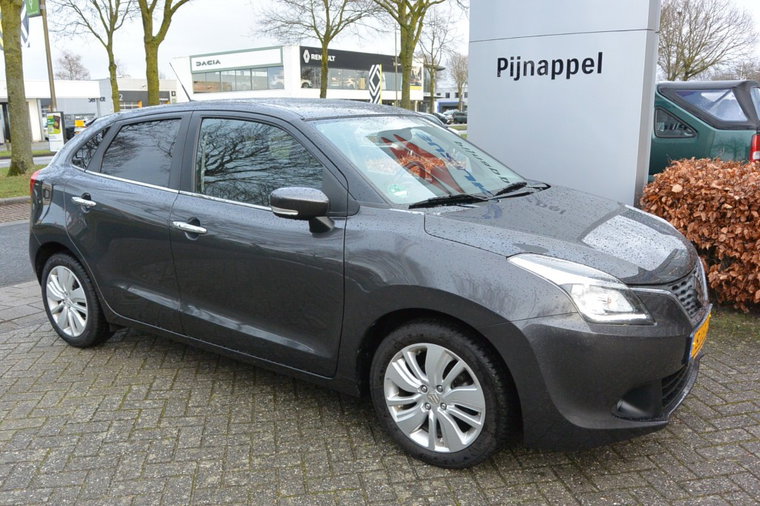 Vehicle Image 9