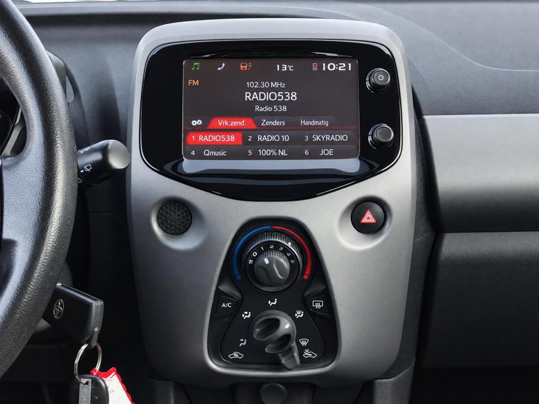 Vehicle Image 15