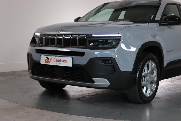 Vehicle Image 13