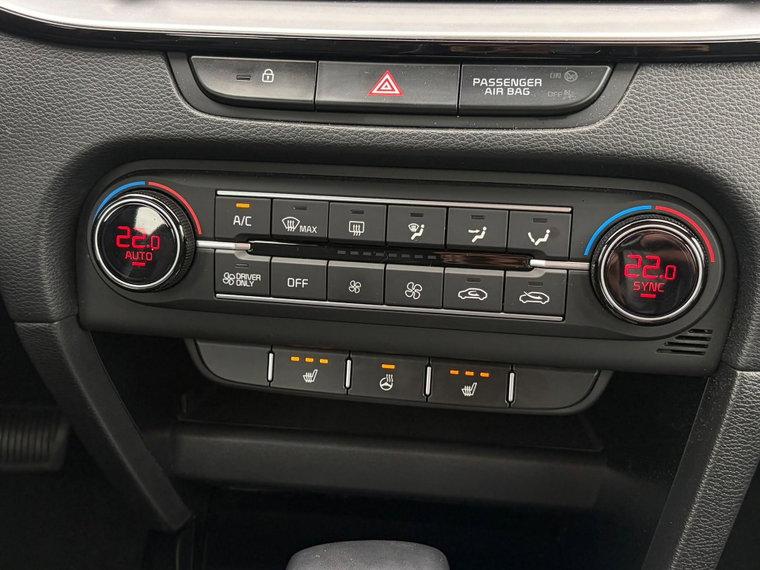Vehicle Image 26