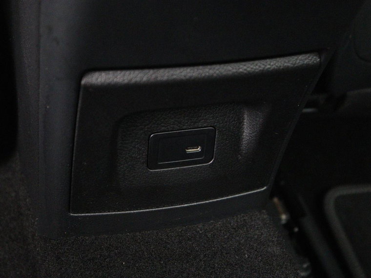 Vehicle Image 39