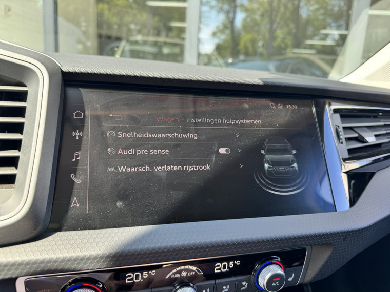 Vehicle Image 22
