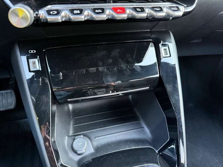 Vehicle Image 24