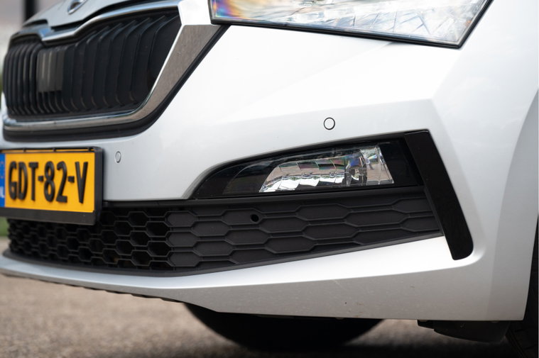 Vehicle Image 6