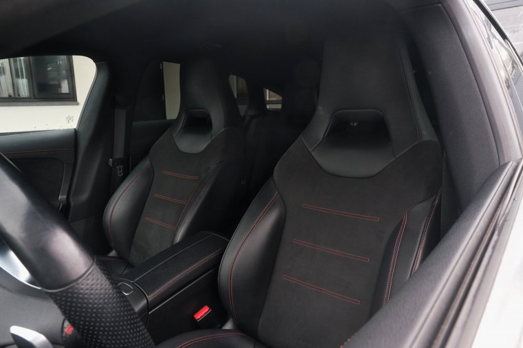 Vehicle Image 26