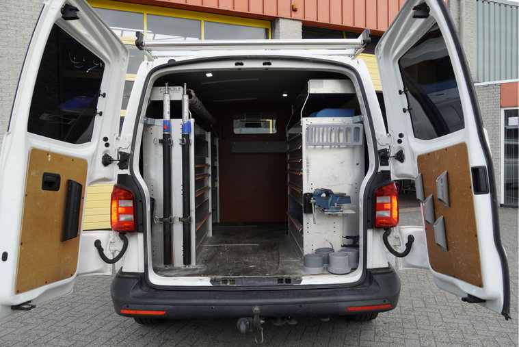 Vehicle Image 9