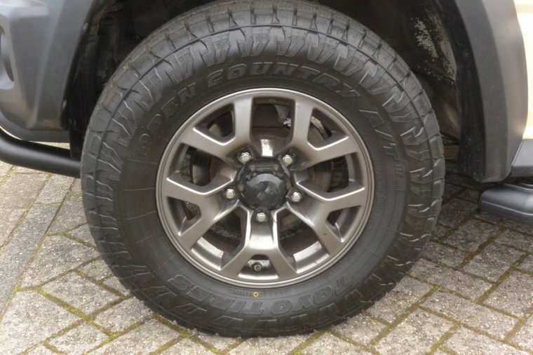 Vehicle Image 14
