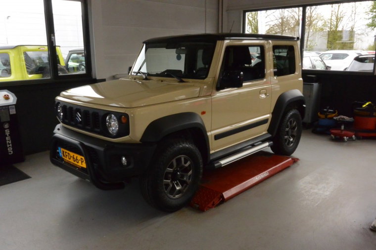 Vehicle Image 15
