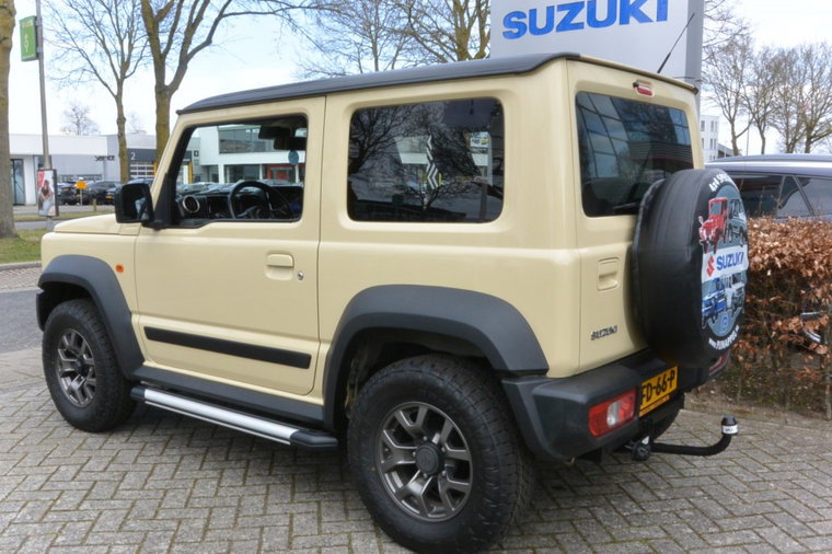 Vehicle Image 5