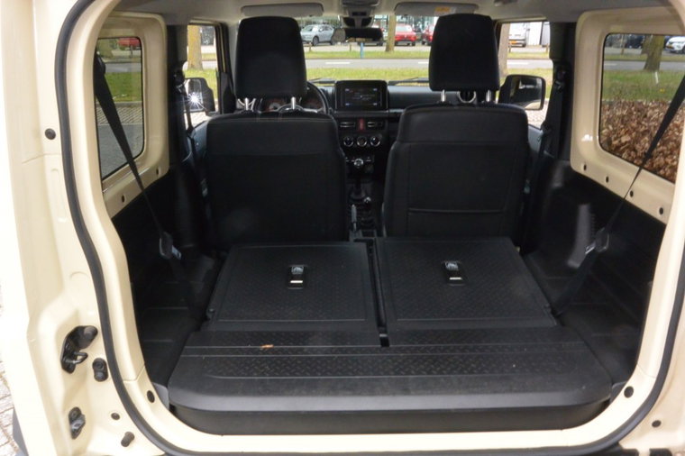 Vehicle Image 11