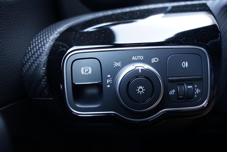 Vehicle Image 37