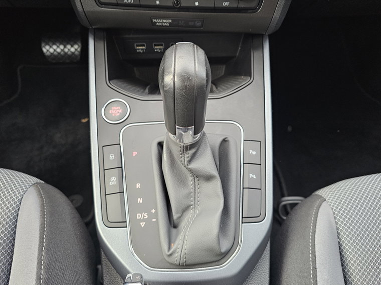 Vehicle Image 23