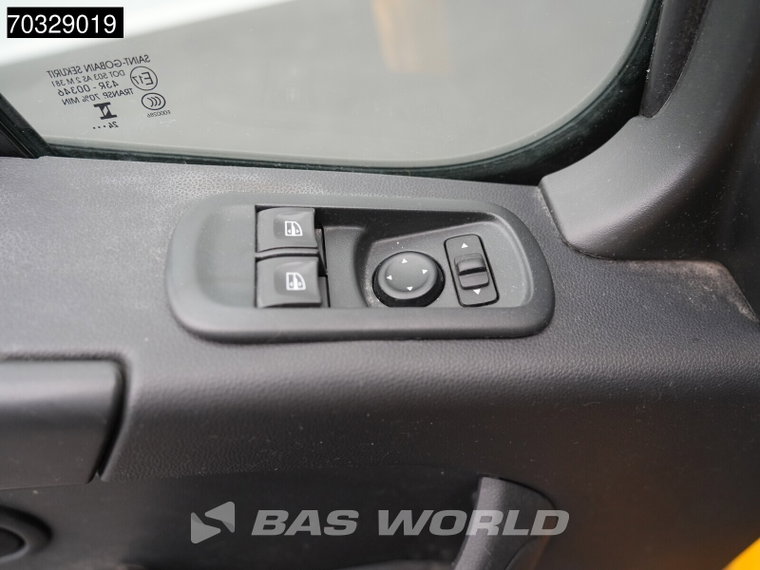 Vehicle Image 26