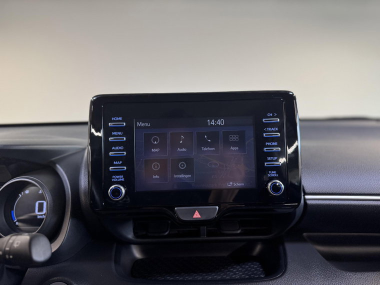 Vehicle Image 25