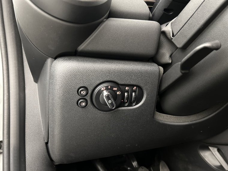 Vehicle Image 47