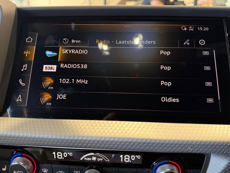 Vehicle Image 30