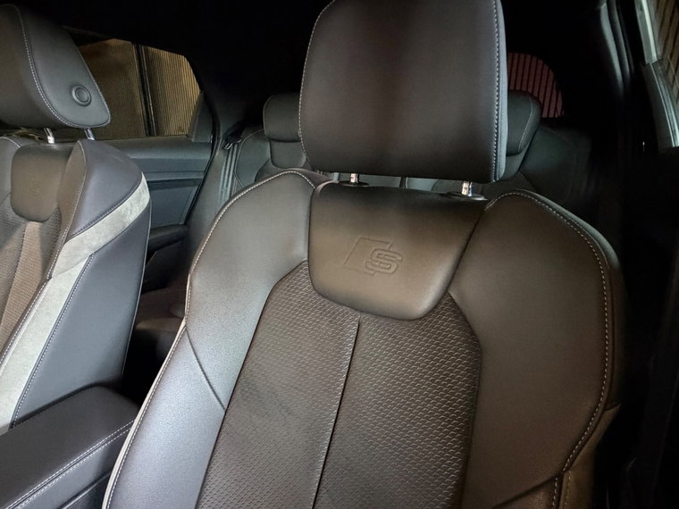 Vehicle Image 35